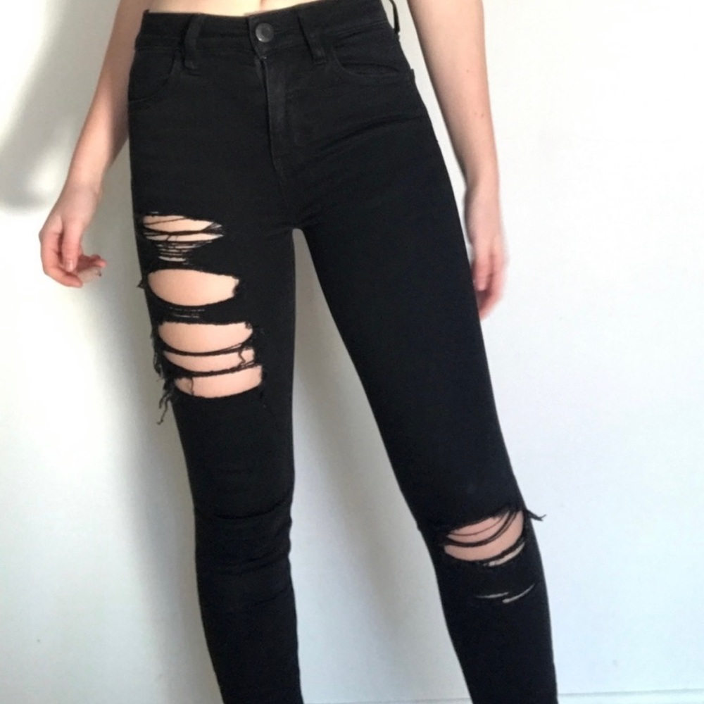 AEO Ripped High Waisted Jeans